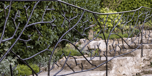 Garde-corps et escaliers en fer forgé à Mougins : fabrication sur mesure