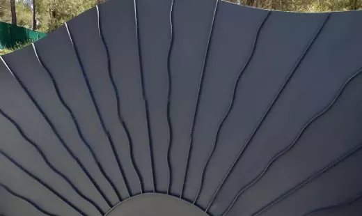 Portail fer forgé ou aluminium : quel matériau choisir au Rouret ?