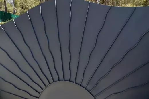 Portail fer forgé ou aluminium : quel matériau choisir au Rouret ?